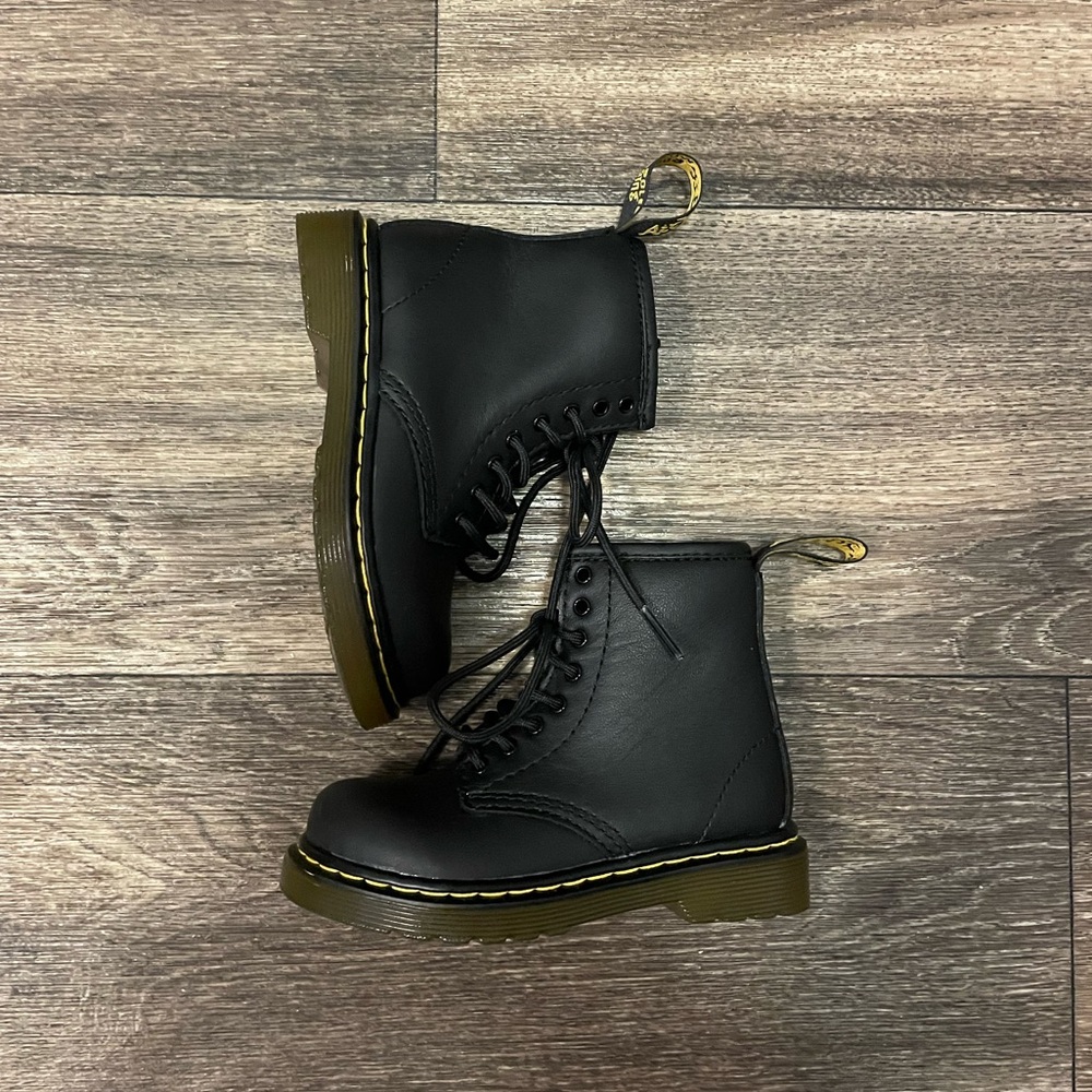 Dr Martens 1460 black soft leather boot